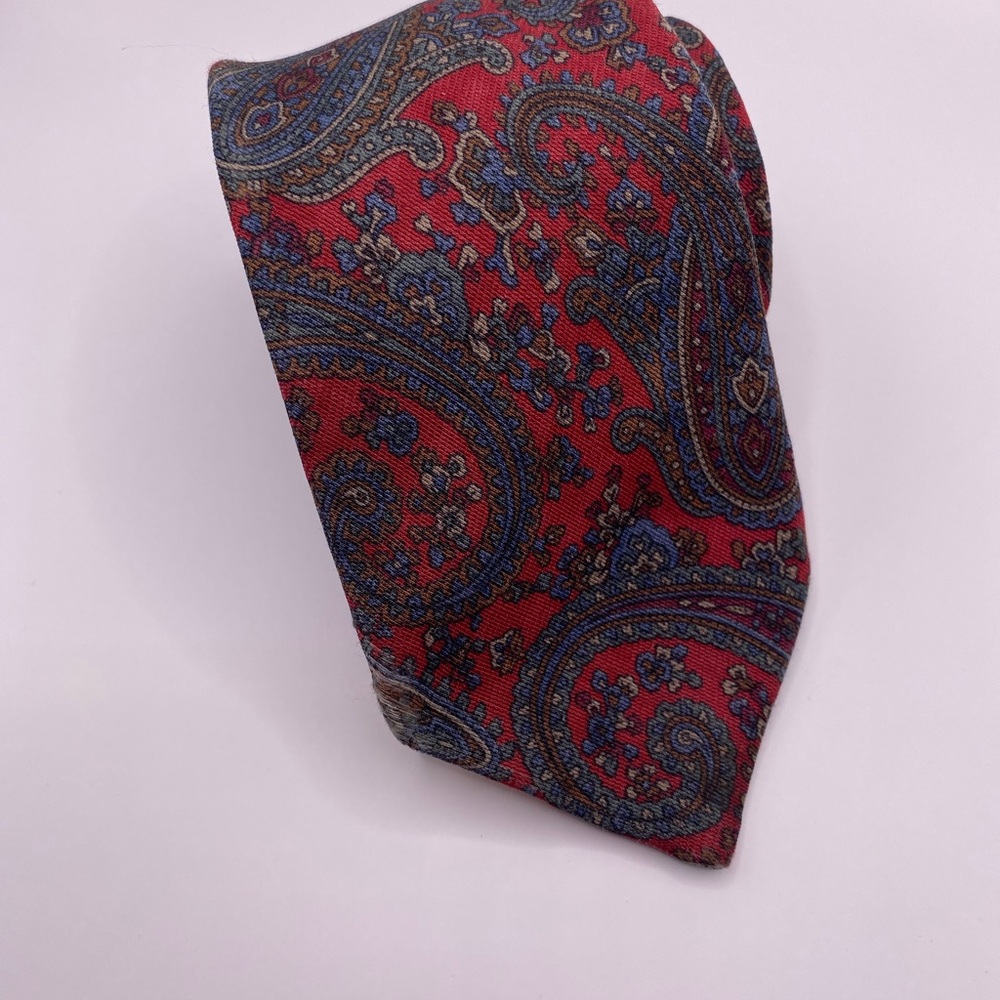 Mallards Paisley Tie in Red and Blue